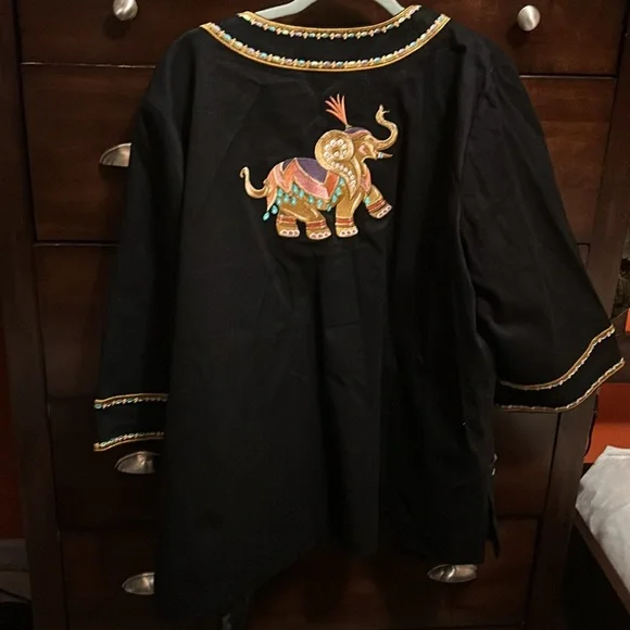 Bob Mackie, wearable art elephant, jacket 1X. Beautiful details, gold buttons, - Picture 8 of 14